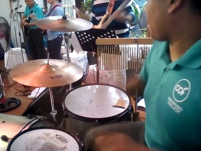 Napakabuti ng ating Diyos by Rommel Guevarra class=