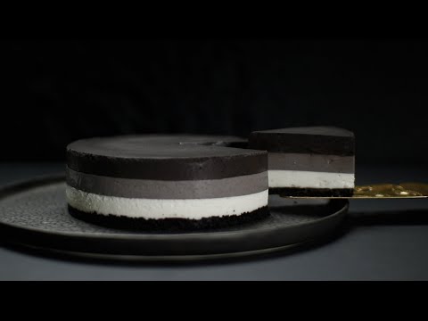 モノクロスイーツ♡白と黒のグラデーションチーズケーキのレシピ
