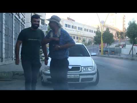 كاميرا خفية مع شاب خليلي ههههههه احلى مؤمن يا غالي