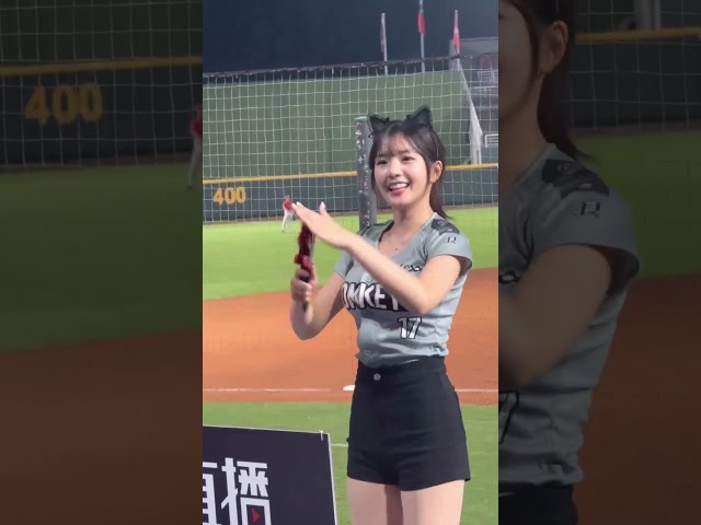 【樂天女孩】笑笑超萌貓耳應援！滿滿活力直接融化全場#樂天女孩  #rakutengirls  #笑笑  #啦啦隊直拍  #shorts  #中職啦啦隊 隊