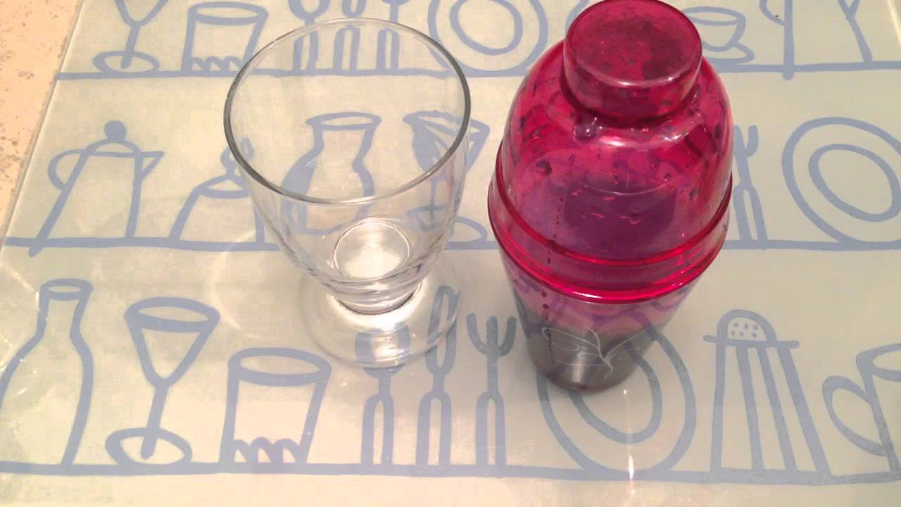 faire un cocktail Blue Lagoon - Délicieux cocktail