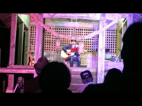 夜の神社でコンサート【さだまさし　秋桜】の演奏
