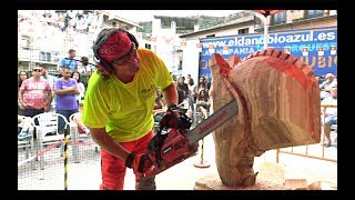 Espectáculo y Arte con Miguel Ortiz y su motosierra-----Woodcarving