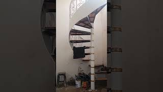 tangga putar