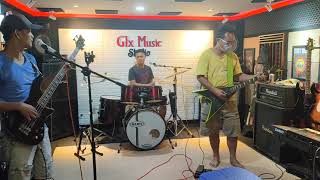 Download Lagu Radja - Patah Hati (Cover) by. COMODO BOYS Band MP3