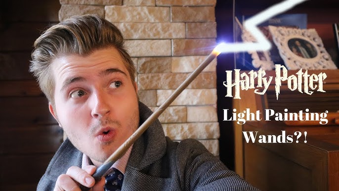 Wow stuff-harry potter saucer varinha com luz (WW-1127), harry potter  varinha mágica, tintas com luz usando aplicativo móvel compatível com ios e  android, merchandising, presentes, hogwarts brinquedo mais de 3 anos 