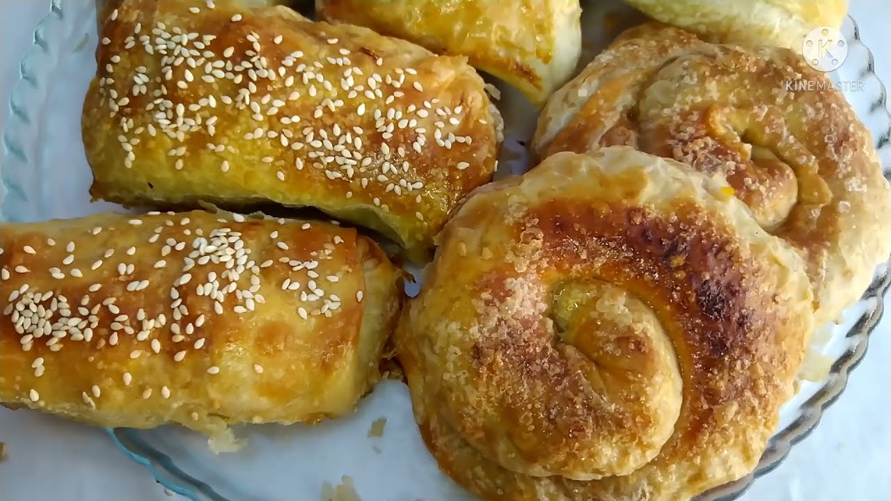 Плачинди з витяжного тіста.