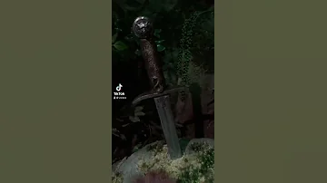 СЕКРЕТ МЕЧА В КАМНЕ РАСКРЫТ