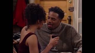 Shawn Wayans Kisses In The Wayans Bros.