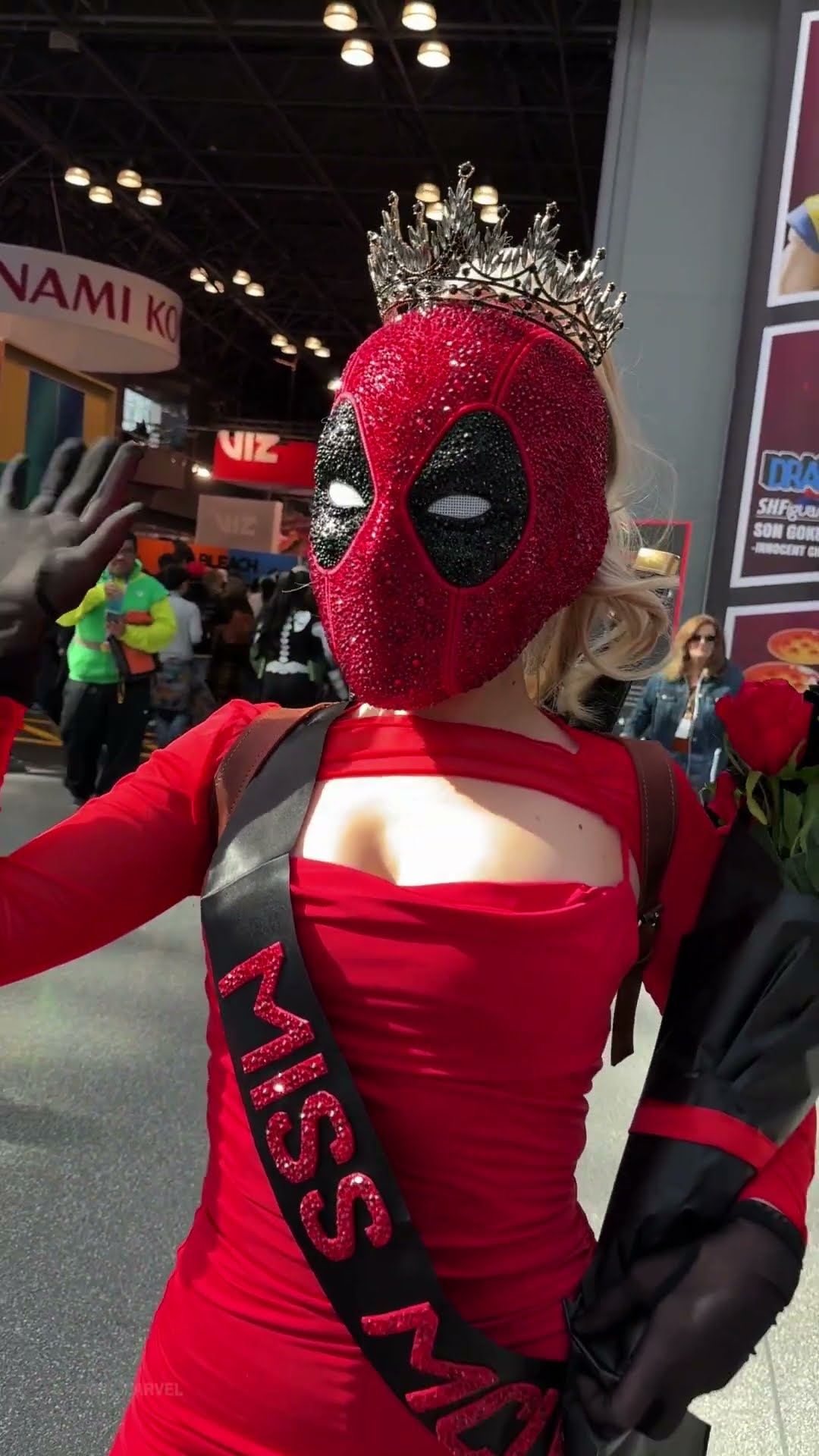 Blessed by Miss MCU’s presence at #NYCC ? #MarvelCosplay