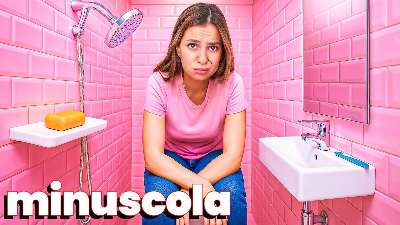 INTRAPPOLATA NELLA STANZA PIÙ PICCOLA DEL MONDO PER 24 ORE!🔒