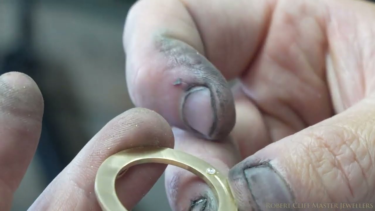 Creating Diamond Pendant | Robert Cliff Master Jewellers