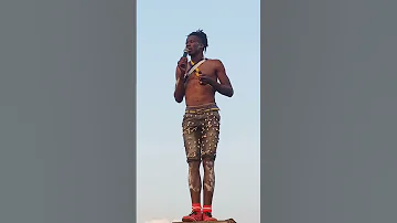 Gude Gude Aweka Wazi Kuhusu Kuumwa Nakulazwa Na Mdomo Wake Kwenda Upande Alie Mroga Ni Msaniiii 