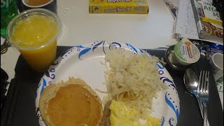 Celebrity ASMR Eating Bob Evans Lil ' Farmer Breakfast Wealth