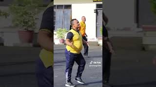 Goyang Pak Pol Biar Kuyusan Hehe viral komedilucu joget