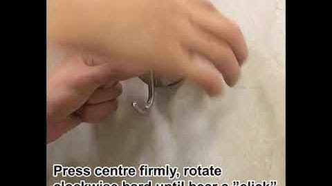 Suction cup single towel hook installation step
