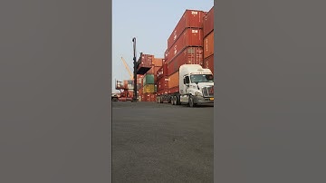#Shorts Lấy Container Cảng