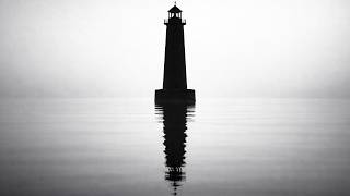 Black and White Lighthouse Screensaver – Calm Water Ambient Loop 4K (1 Hour) screenshot 5