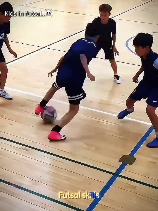 anak-anak dalam keterampilan Futsal 🤯