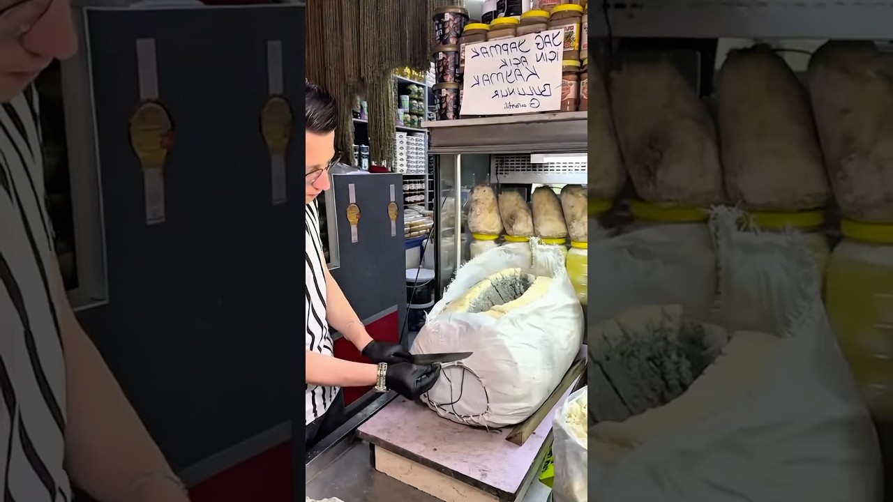 Moldy cheese from Turkey 🇹🇷