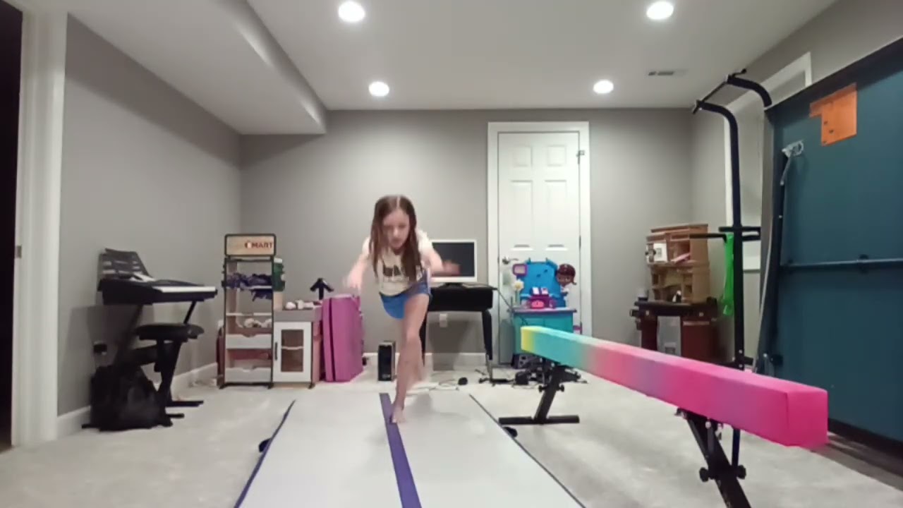 Gymnastics: stretches for cartwheel ( week 17)