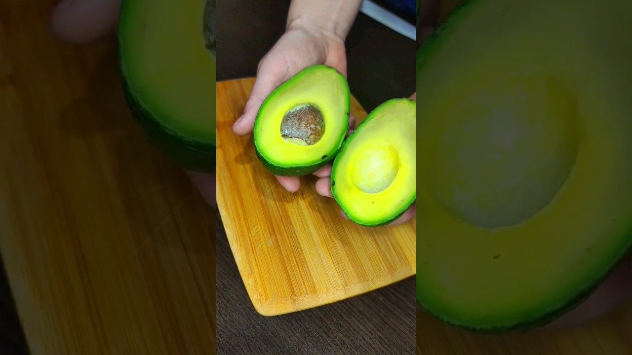 Не знаешь что сделать из авокадо🥑? Гуакамоле - это рецепт, чтобы ...