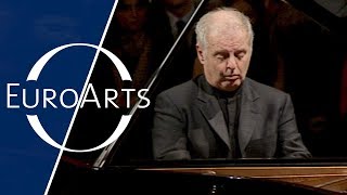 Daniel Barenboim: Alberto Ginastera - La Danza de la moza donosa