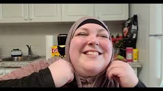 Foodie Beauty passes gas in her kitchen in her hijab 🧕 #foodiebeauty #chantal #salah #beeze