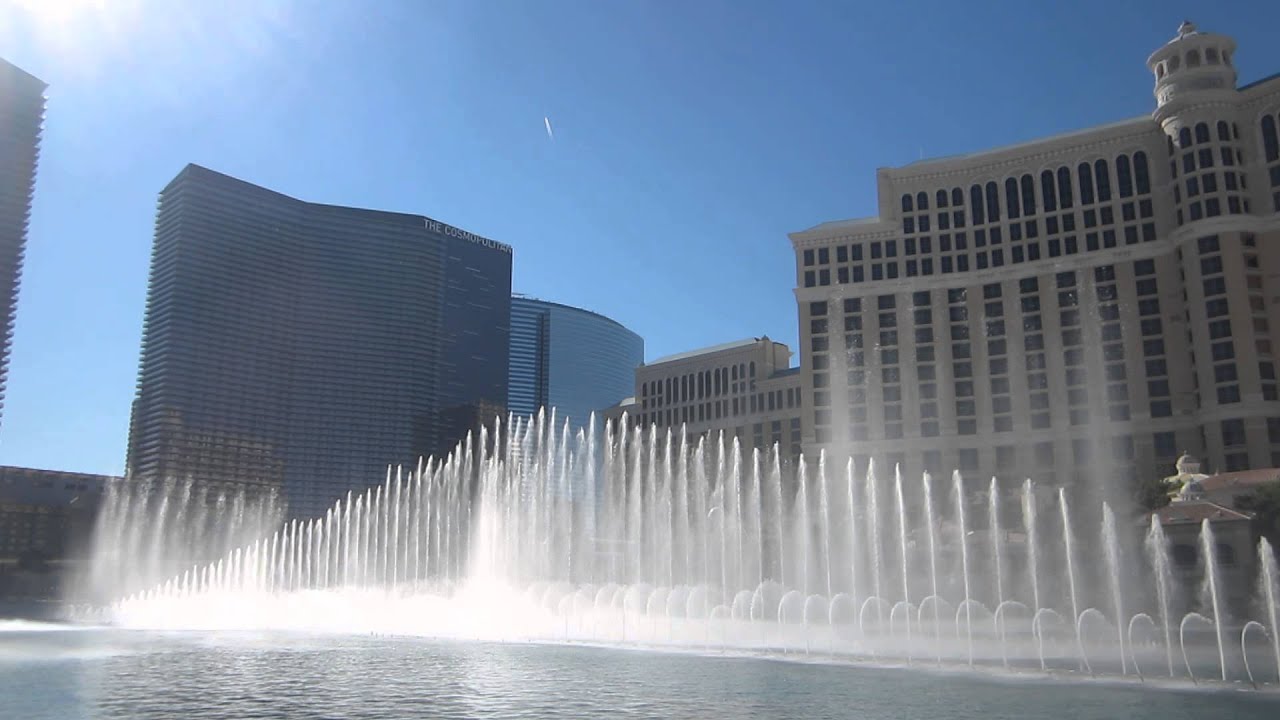 The Fountains of Bellagio Pink Panther (Henry Mancini) YouTube