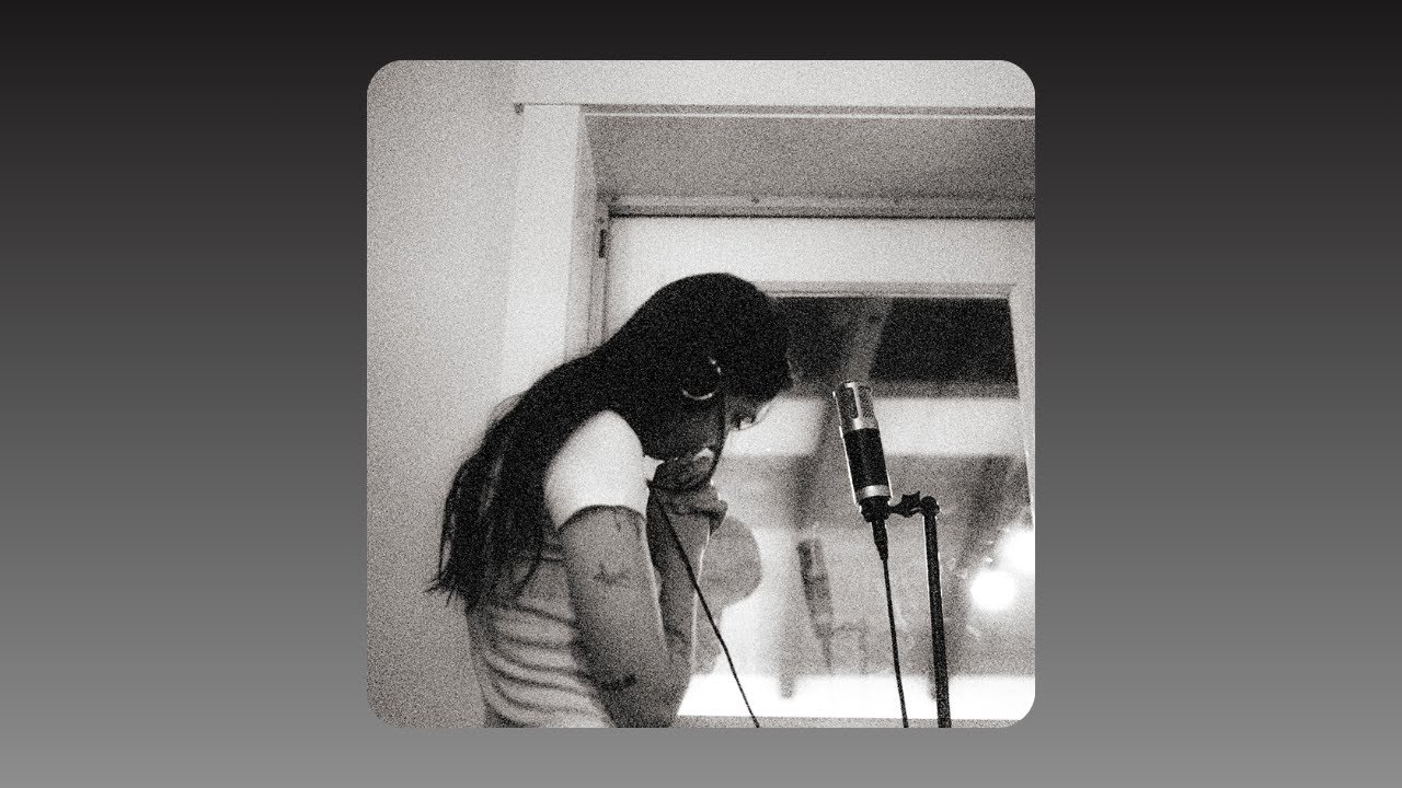 Lizzy McAlpine - Spring Into Summer