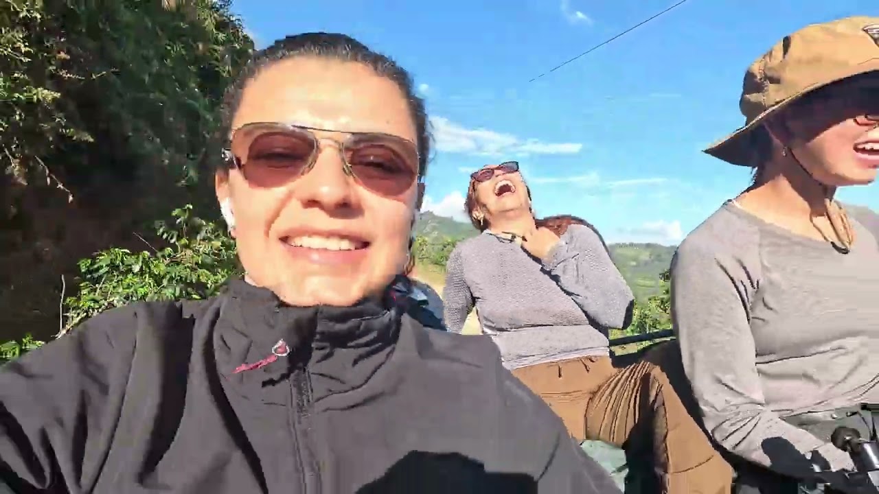 No estaban listos para esta despedida en el campo… ¡Así despedí a mi familia de Medellín!