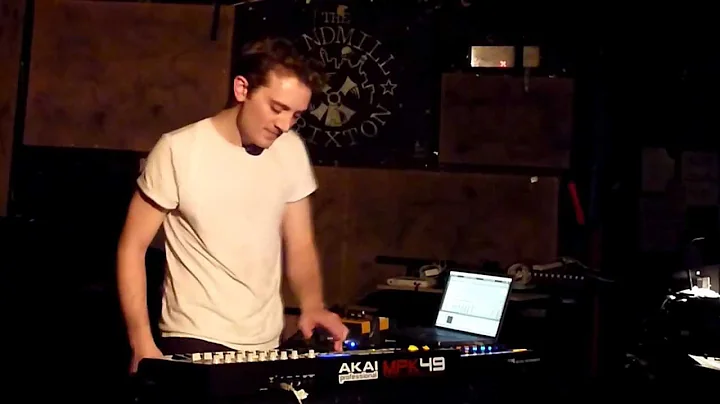 Polinski (Paul Wolinski) - Awaltzoflight - live @ ...