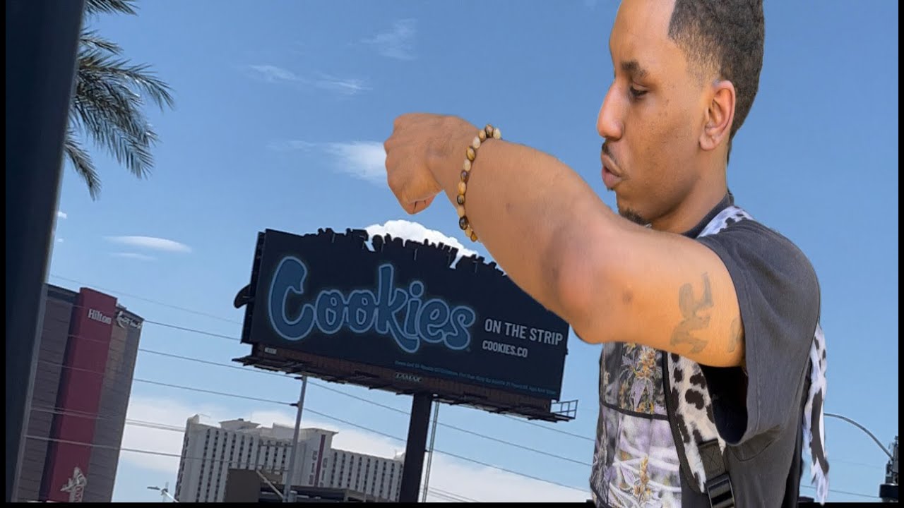 I WENT TO COOKIES ON THE STRIP !