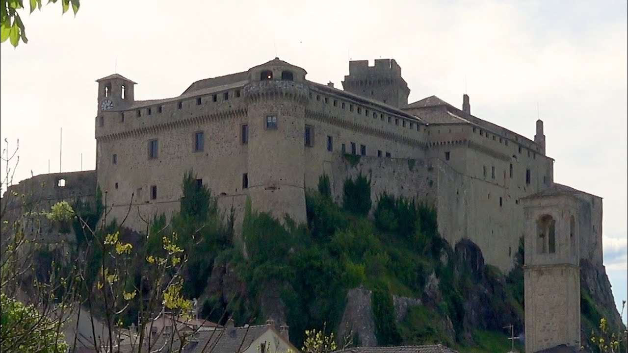 Bardi Castle, Bardi, Parma, Emilia-Romagna, Italy, Europe