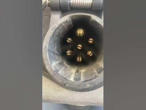 How to fix ABS light on tracter-trailer - YouTube