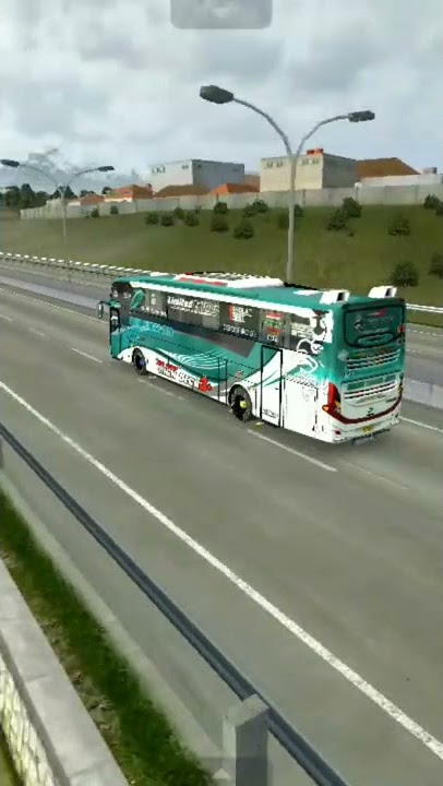 DJ TIARA VS BUS SUDIRO TUNGGA JAYA