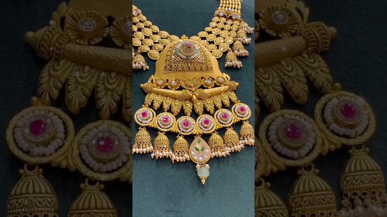 ROYAL LOOK GOLD NECKLACE 
