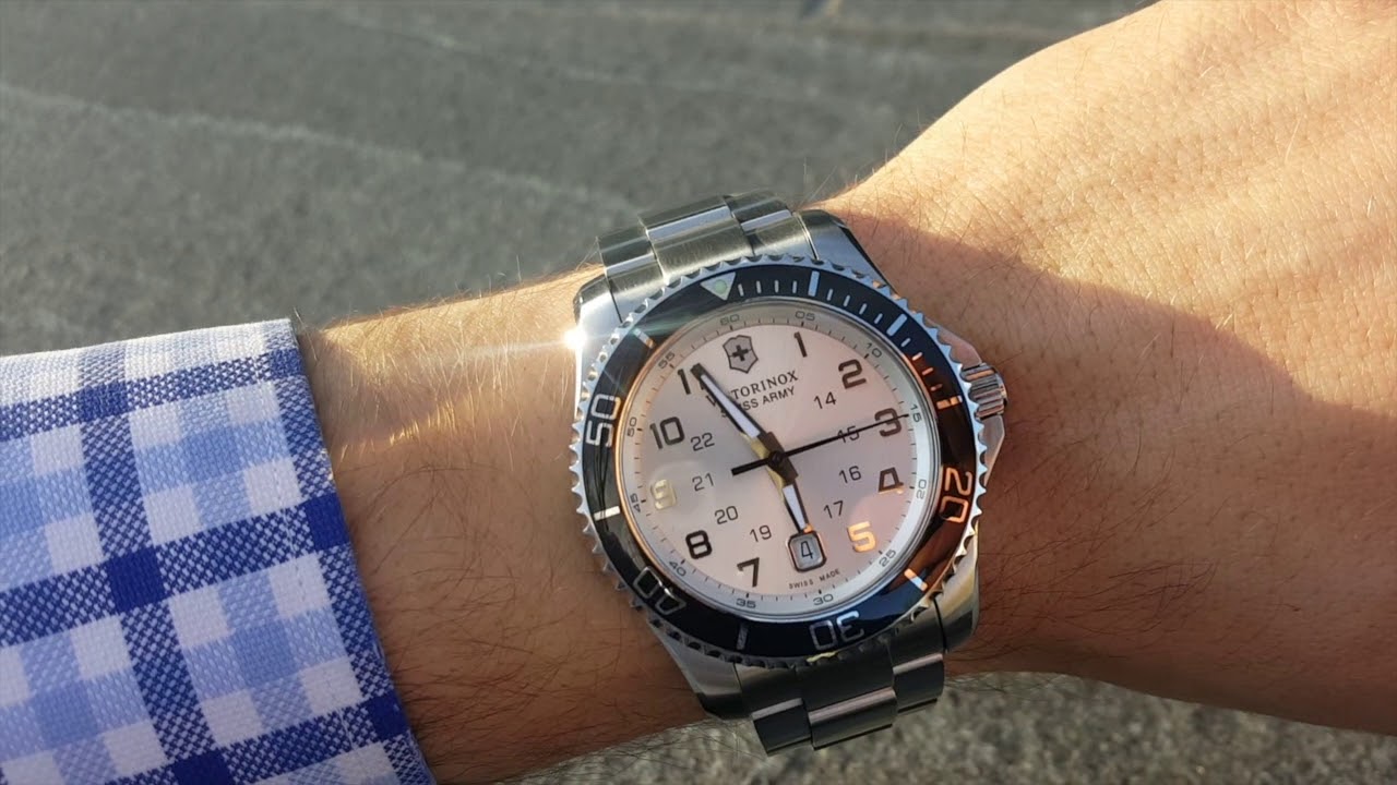 Victorinox Maverick 241437 White Dive Watch 42mm - YouTube