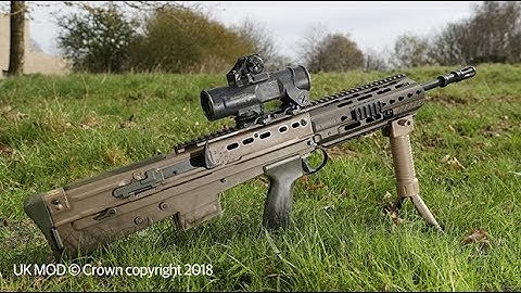 Het nieuwe aanvalsgeweer van het Britse leger uitproberen
