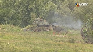 Trageri cu muniţie reală, la exerciţiul militar Saber Guardian, la care a asistat şi Iohannis