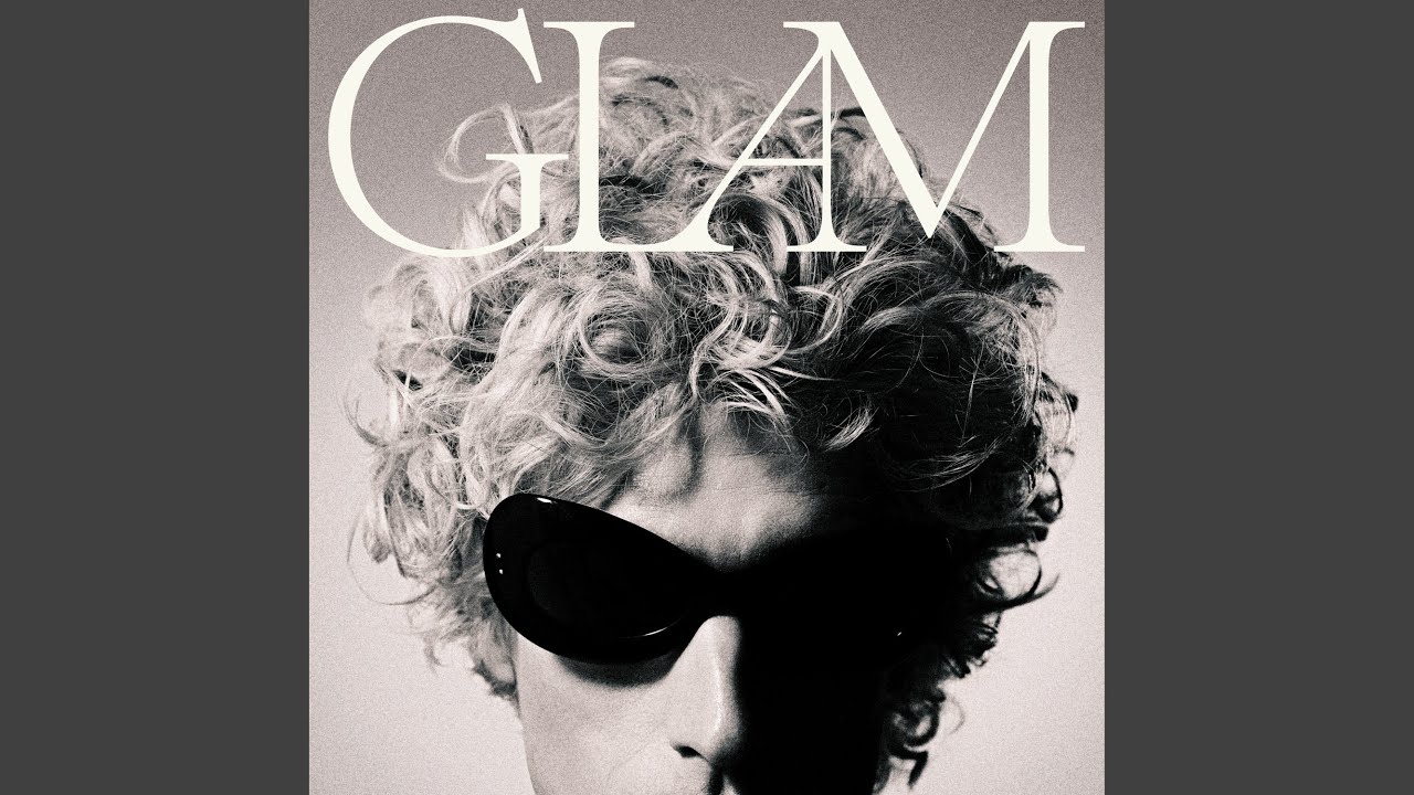 Mira Sur un banc en YouTube Mira Sur un banc en YouTube