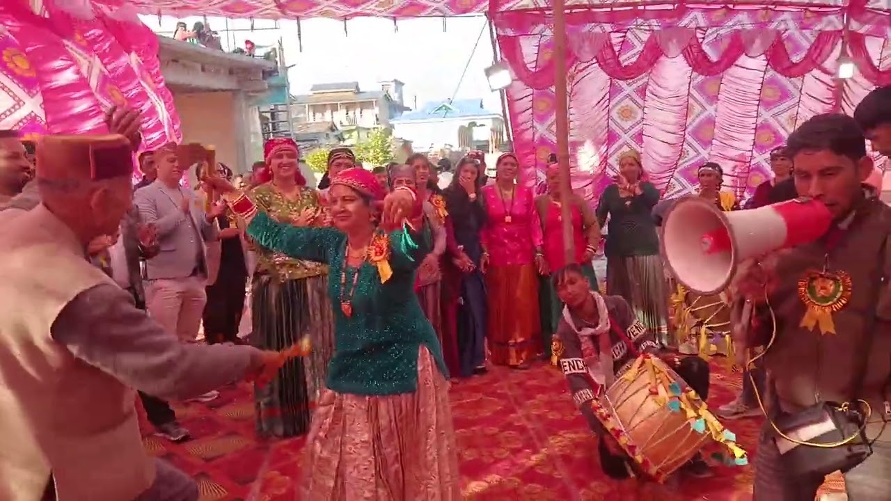 सुंदर सी प्रस्तुति बुजुर्गों द्वारा सुंदर प्रस्तुति एवं हमारी संस्कृति  contact Karen 9548657703