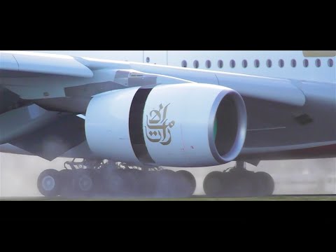 FULL REVERSE THRUST by Emirates A380 on WET Runway at Melbourne