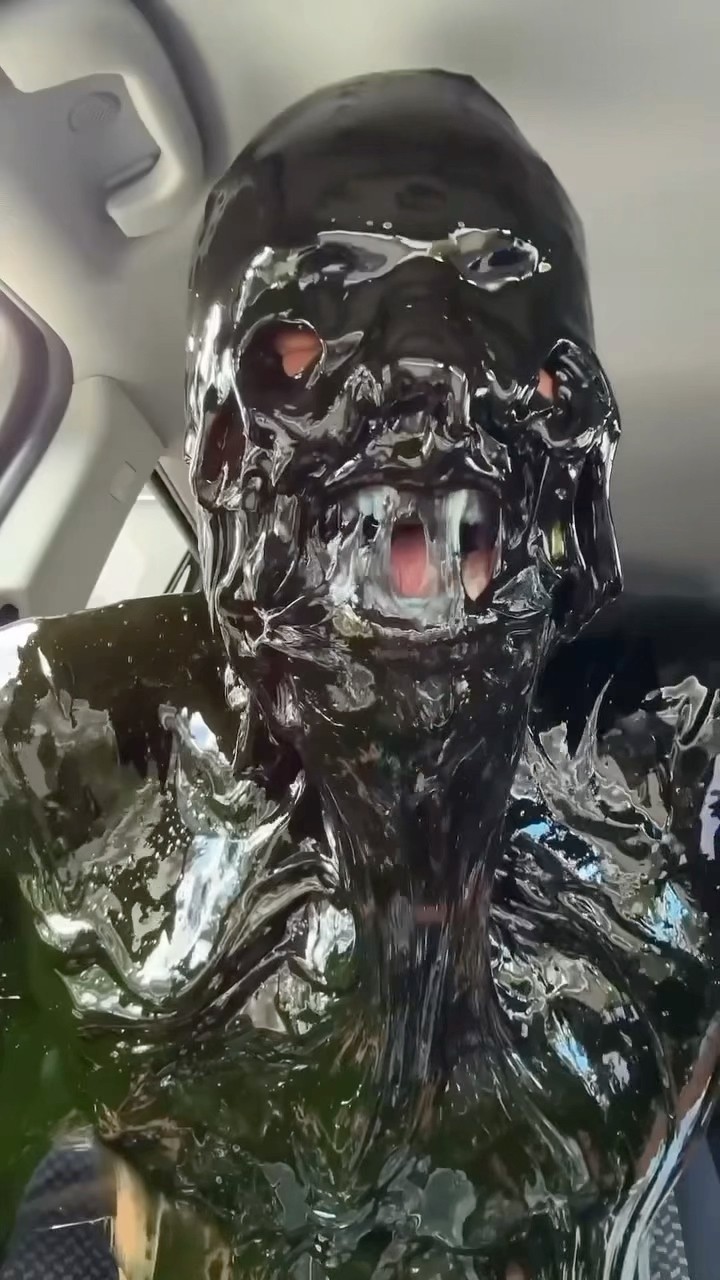Italians reacting to VENOM PIZZA