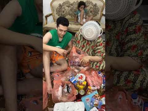 لسه راجعه من السوبر ماركت اشتريت شويه حاجات