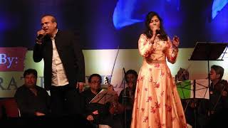 "Meri Kismat Me Tu Nahi Shayad " Dhanashri Singing with Sureshji Wadkar -Live in Concert.