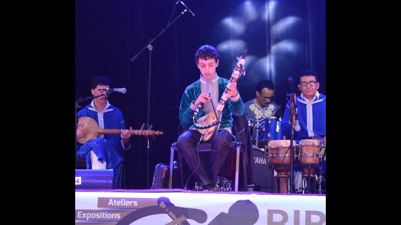 الفنان الصاعد أيوب أتبير ابن حي أزرو أيت ملول بملتقى رباب