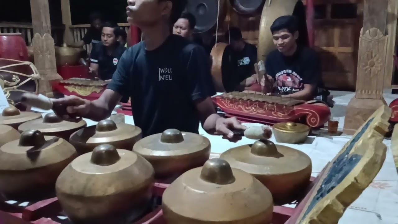 Tesih wonten joglo bopo MC JARIYANTO(ASMORODONO+ILIR-IILIR)nyampleng