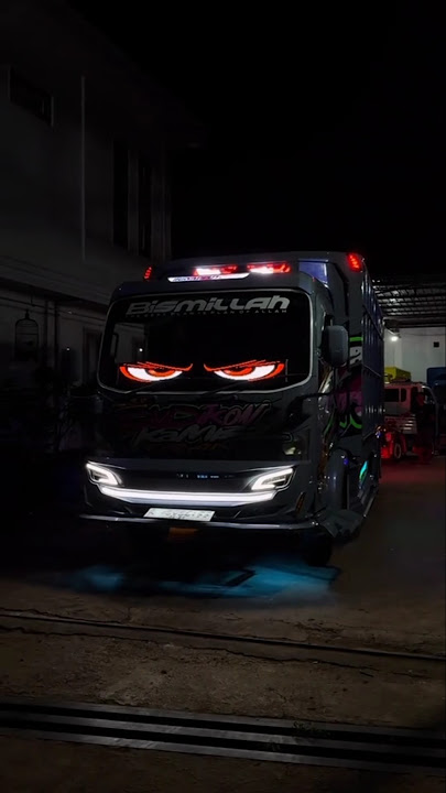 Strobo mata lampu ada di mobil Truck canter#strobomata #strobomatakedip #lampustrobo #fypシ゚viral