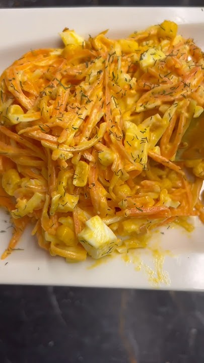 Салат с сыром косичкой, кукурузой и яйцами - YouTube